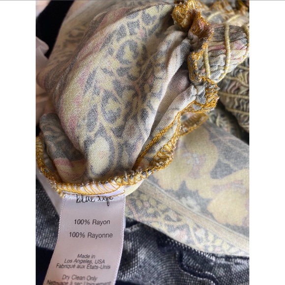 Blue Life patterned crop top - Picture 5 of 5